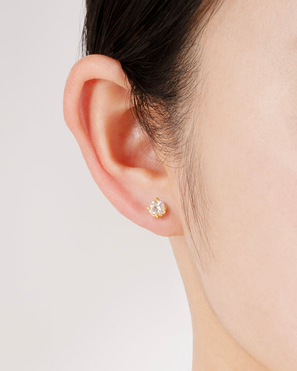 MOISSANITE LIGHT PIERCED EARRING Ⅱ - K24P