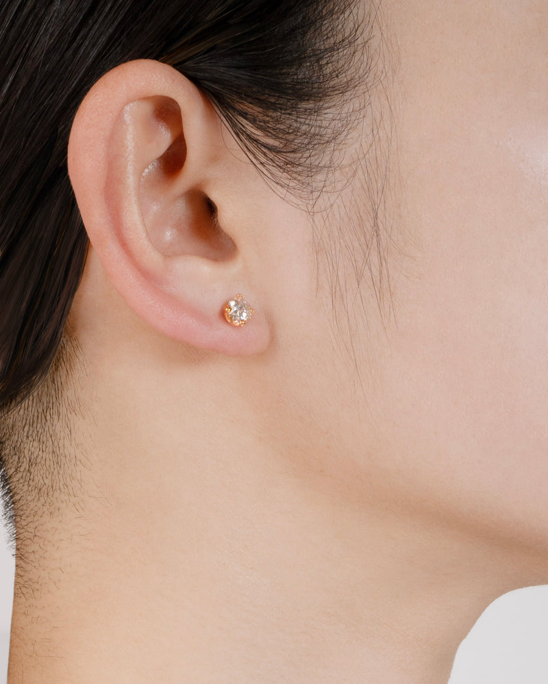 MOISSANITE LIGHT PIERCED EARRING Ⅱ - K24P