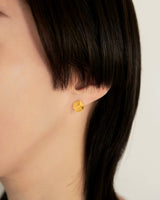 SUBLIME CUBE LIGHT PIERCED EARRING - K24P