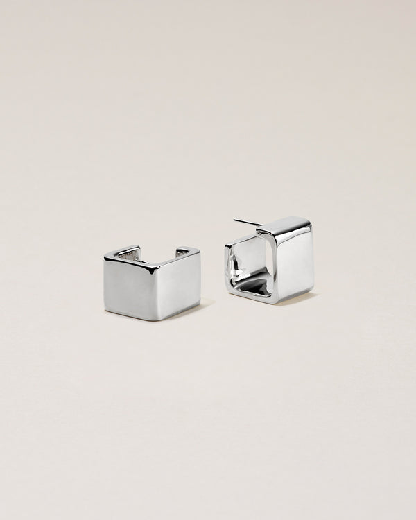 CUBE PIERCED EARRINGS - PURE SILVER 999